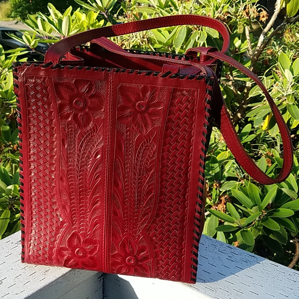 Leaders in Leather purse